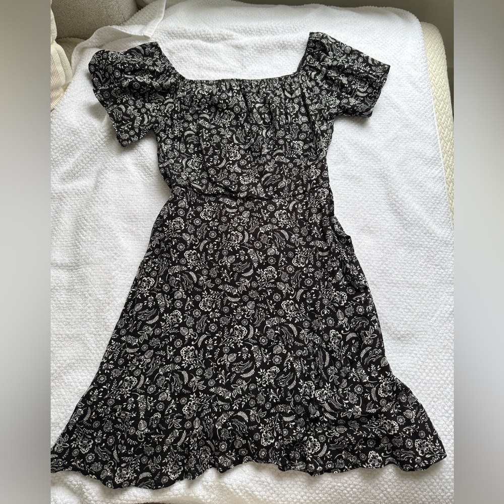 Altar'd State Black and White Puff Sleeve Midi Sundress